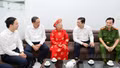 Bí thư Tỉnh ủy Dương Quốc Huy thăm, tặng quà gia đình chính sách, người có công tại phường Lào Cai và Cam Đường