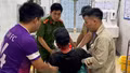 Công an xã Văn Bàn kịp thời hỗ trợ công dân có biểu hiện rối loạn tâm thần đi cấp cứu