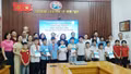 Phường Lào Cai: Trao thẻ bảo hiểm y tế cho học sinh có hoàn cảnh khó khăn