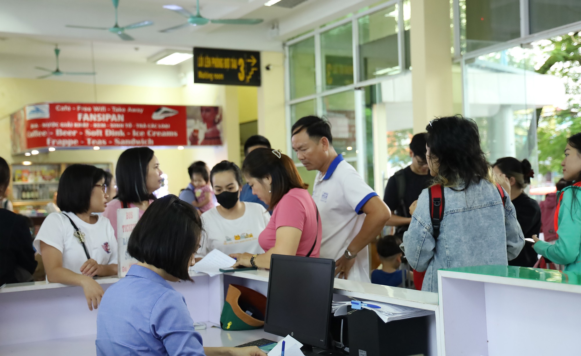 Tuyến đường sắt tạo việc làm, kết nối thị trường cho sản phẩm địa phương và góp phần định hình đời sống văn hóa, xã hội của nhiều thế hệ. img-6796.jpg