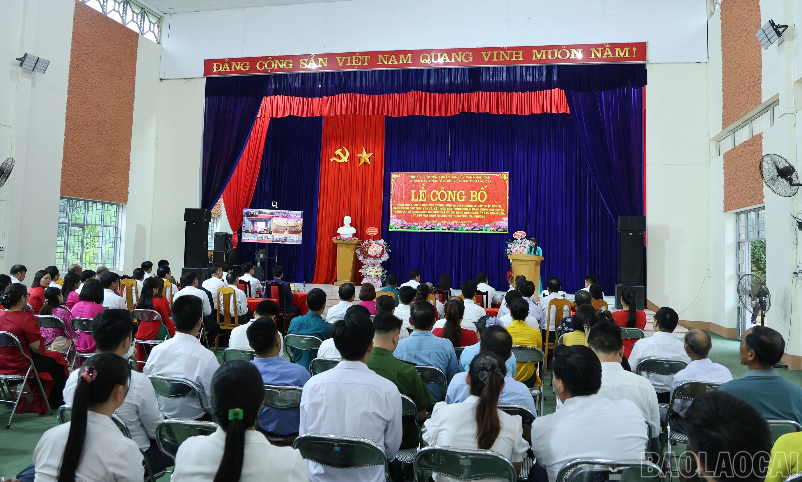 Quang cảnh buổi lễ.