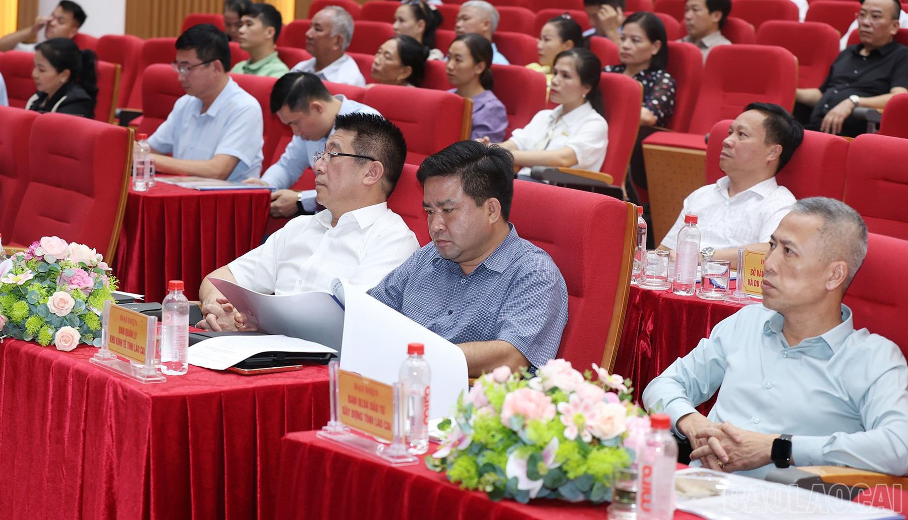 Các đại biểu dự công bố. baolaocai-br_img-7032.jpg