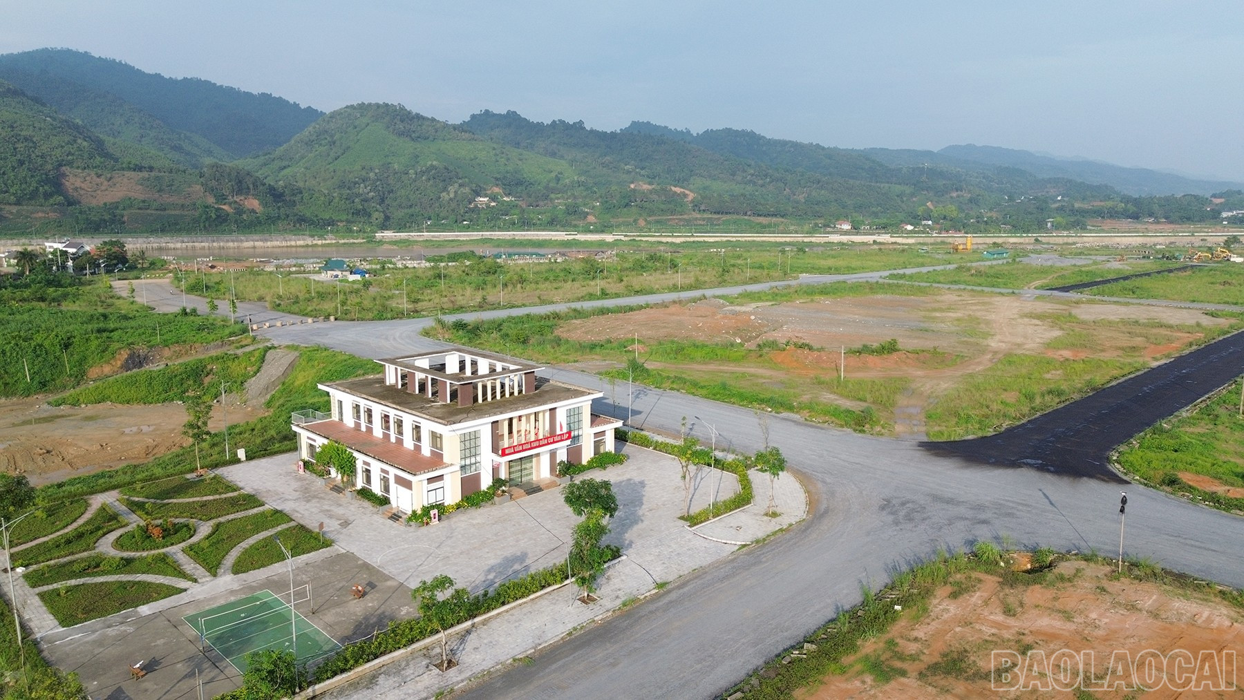 Vị trí tái định cư Tân Lập, phường Bắc Cường được thành phố Lào Cai ưu tiên sắp xếp cho các hộ dân trong khu vực giải phóng mặt bằng Dự án đường sắt Lào Cai - Hà Nội - Hải Phòng. baolaocai-br_dji-0916.jpg