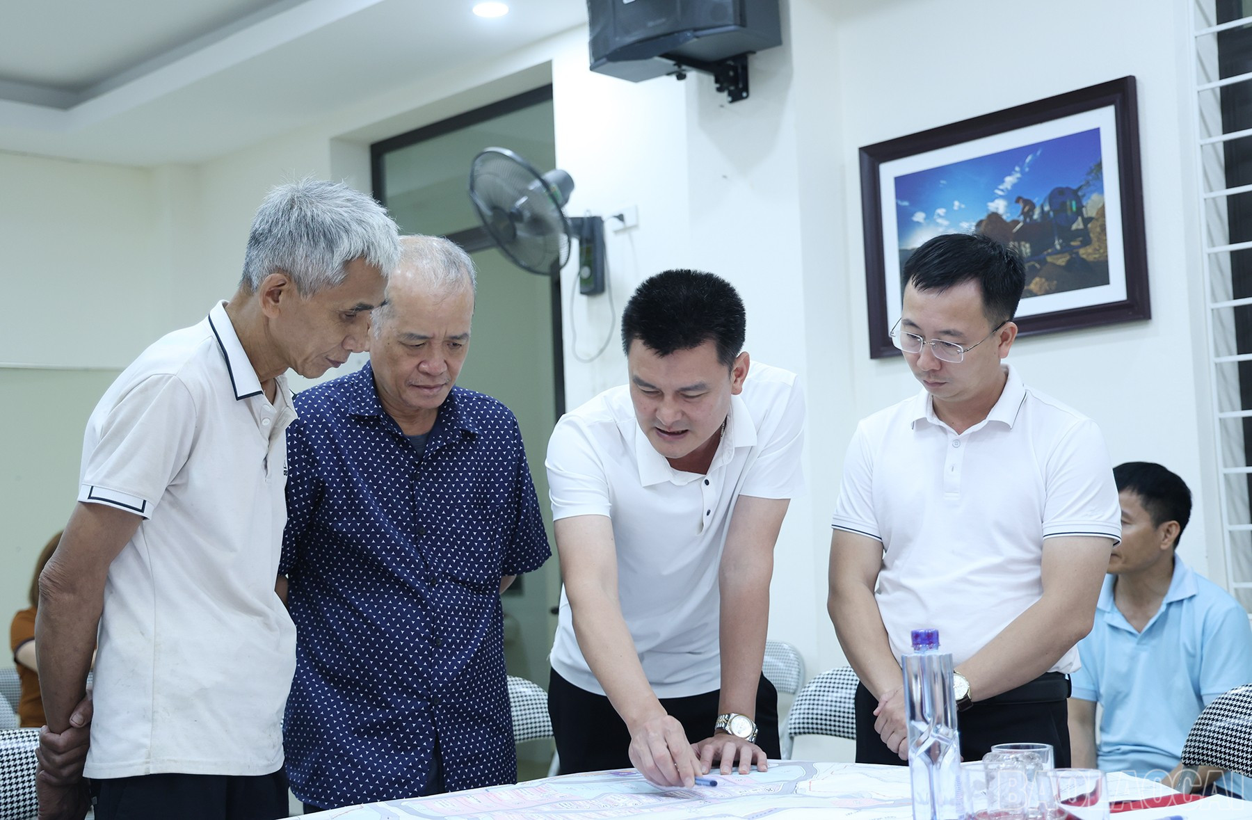 Các cuộc gặp gỡ trực tiếp giữa người dân và các cấp chính quyền đã góp phần tạo đồng thuận cao trong Nhân dân. baolaocai-br_img-0766.jpg