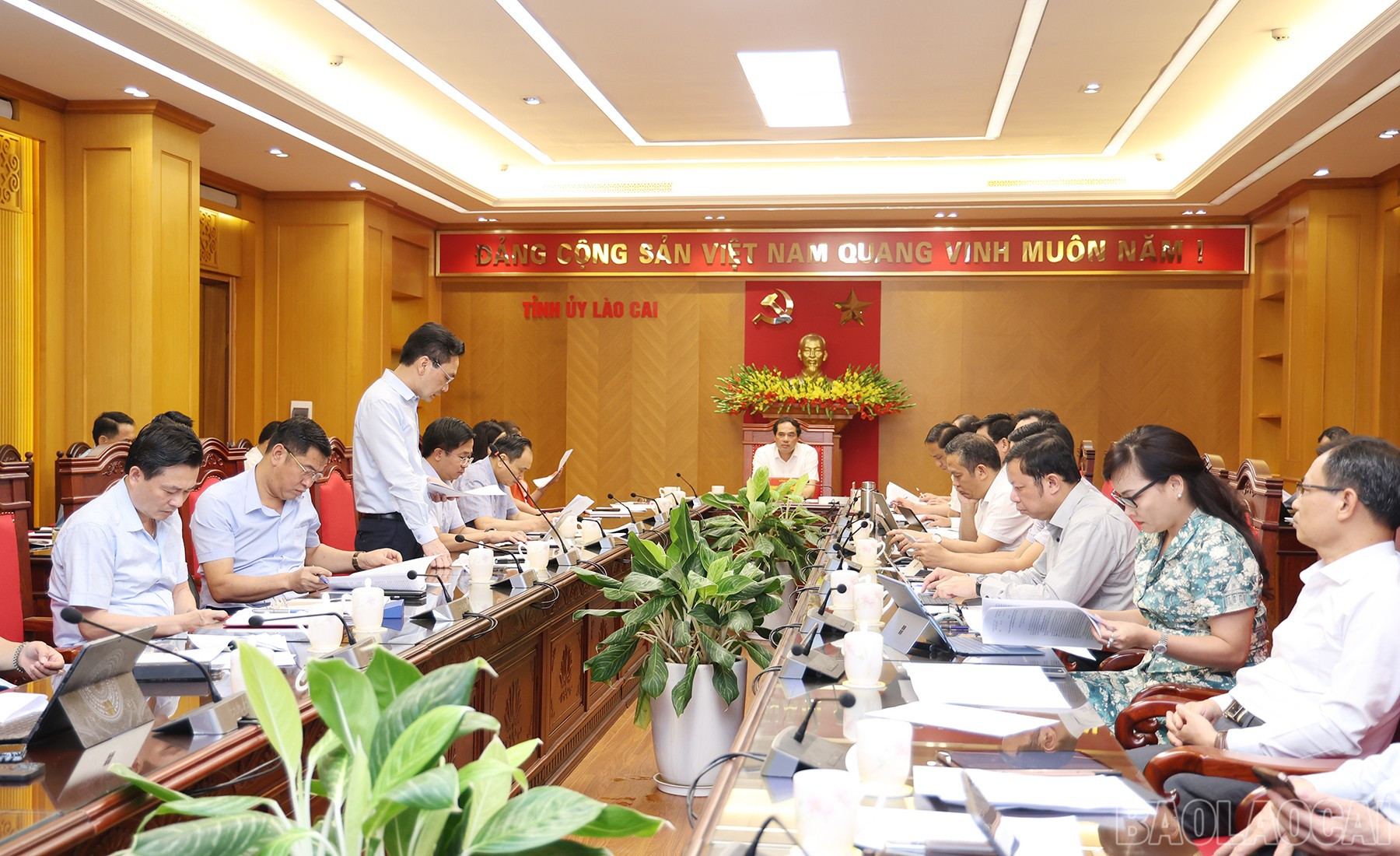 Quang cảnh cuộc họp. baolaocai-br_img-8473.jpg
