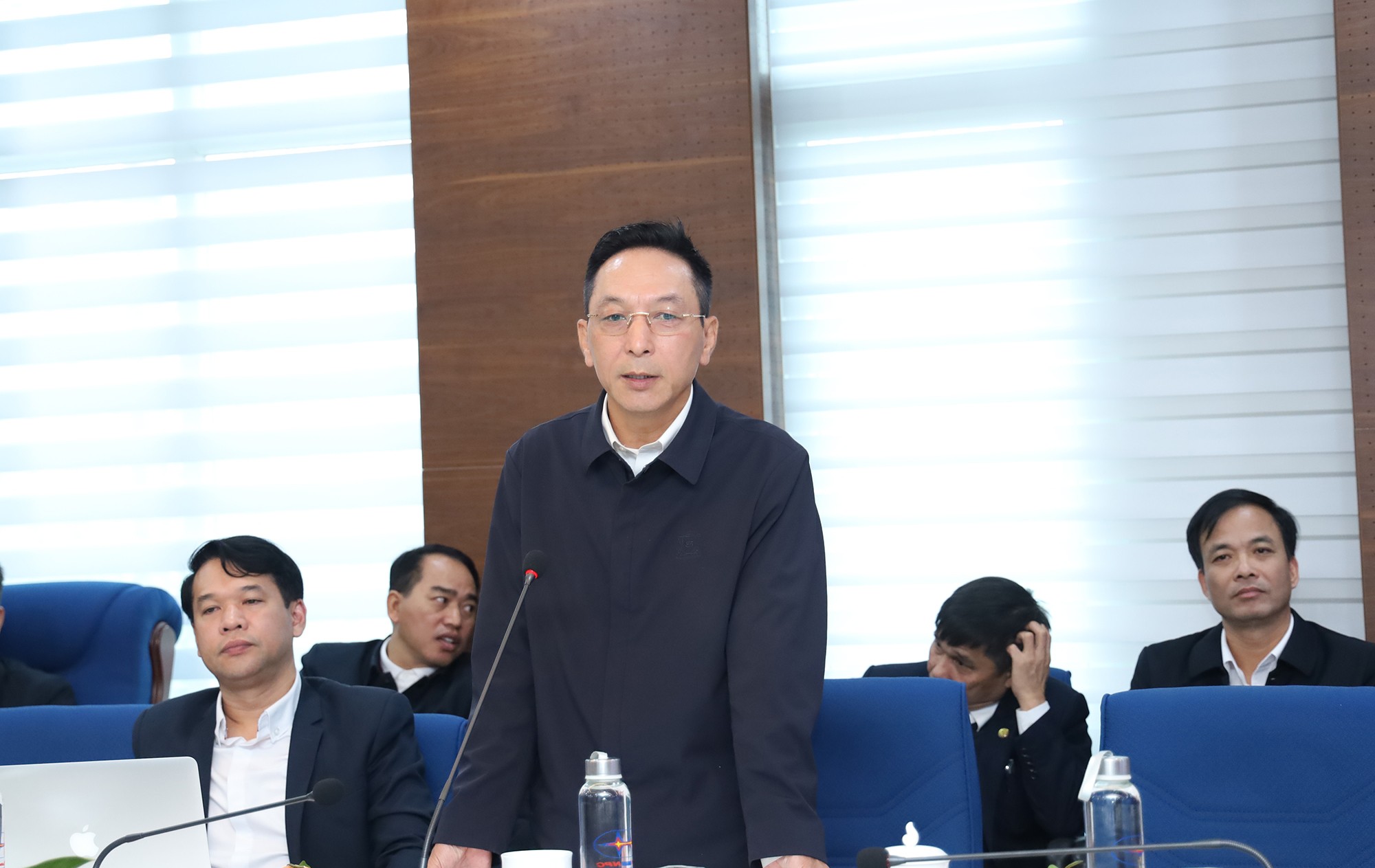 Đồng chí Nguyễn Anh Tuấn, Giám đốc PC Lào Cai cảm ơn các cơ quan thông tấn báo chí luôn đồng hành với ngành điện lực. img-7571.jpg
