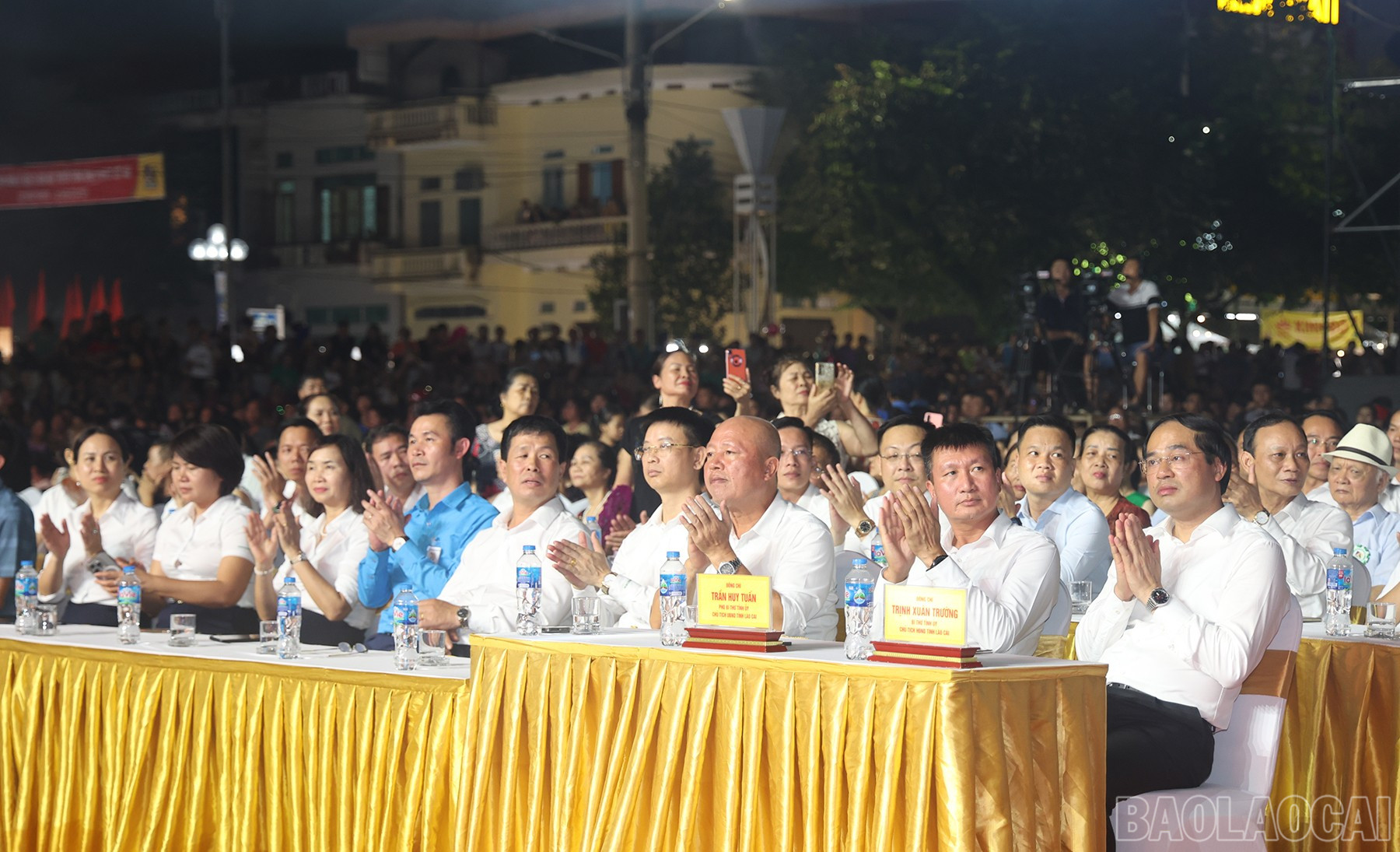 Các đại biểu tham dự chương trình. baolaocai-br_img-6226.jpg