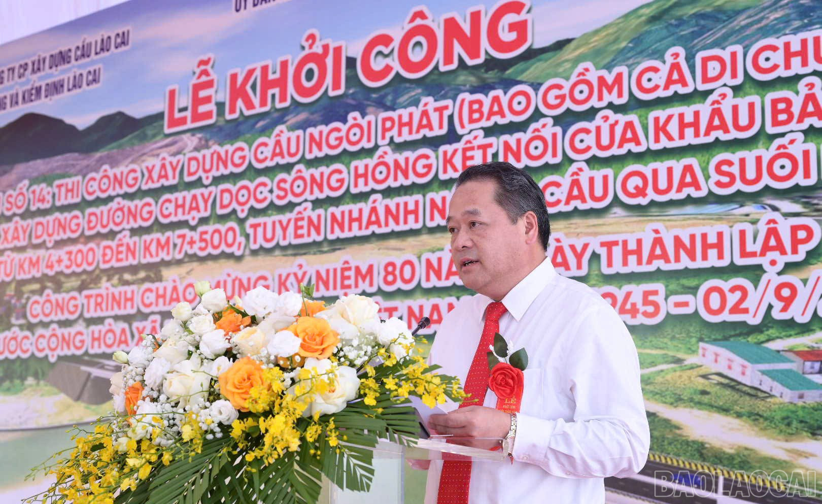 Đồng chí, Lý Bình Minh, Phó Chủ tịch HĐND tỉnh phát biểu tại buổi lễ. baolaocai-br_kc-6.jpg