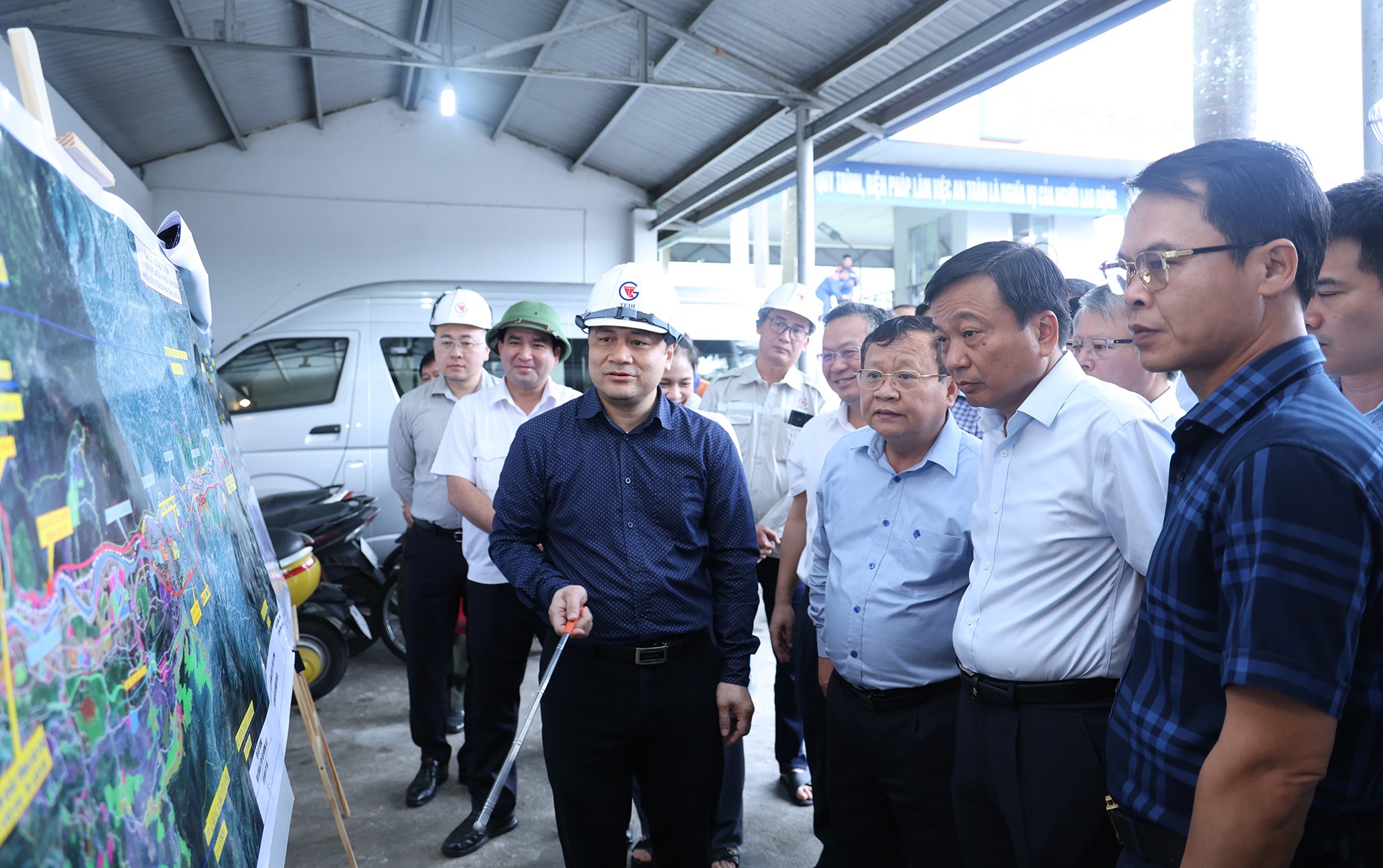 Đơn vị tư vấn báo cáo phương án điều chỉnh hướng tuyến một số đoạn trên địa bàn tỉnh Lào Cai. img-8820.jpg