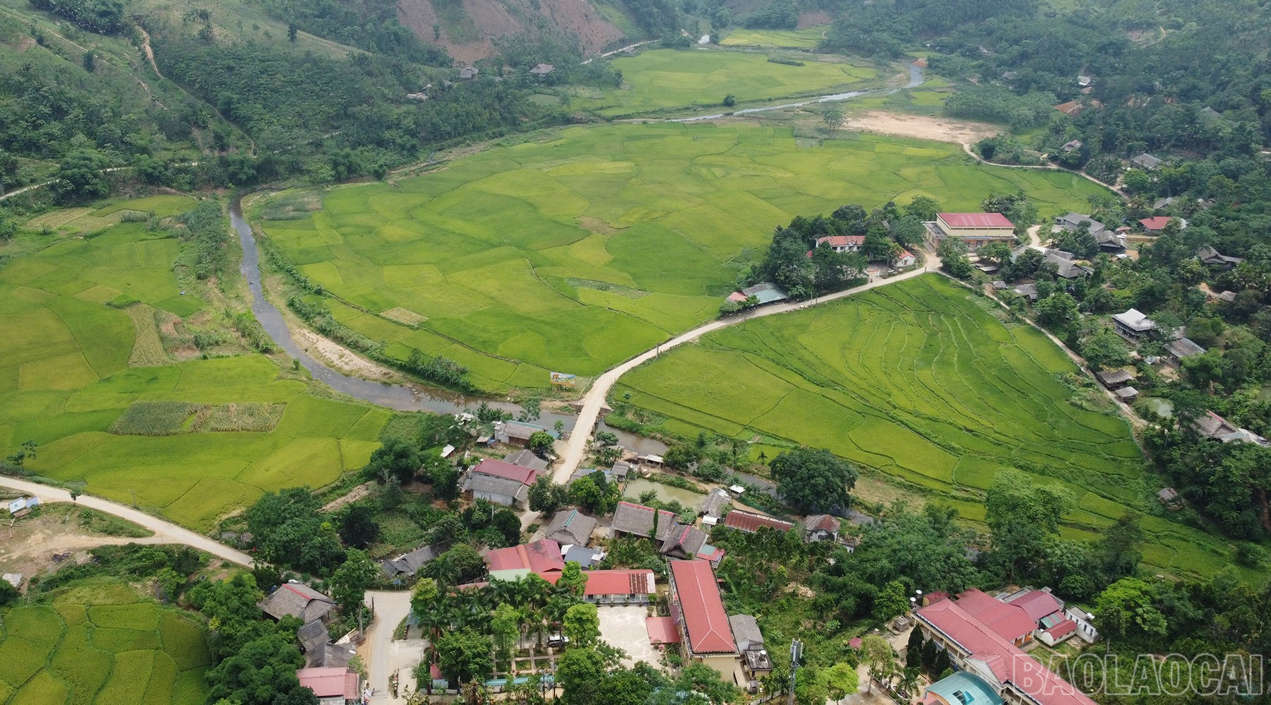 Med praktiske aktiviteter går Phuc Khanh-kvinner sammen for å bygge et rikt og vakkert hjemland med en rik identitet. baolaocai-br_pnpk-1.jpg
