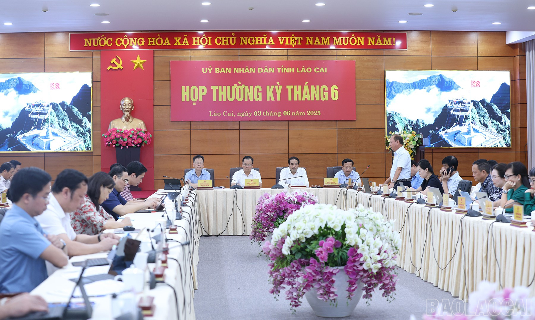 Quang cảnh phiên họp. baolaocai-br_img-1093.jpg
