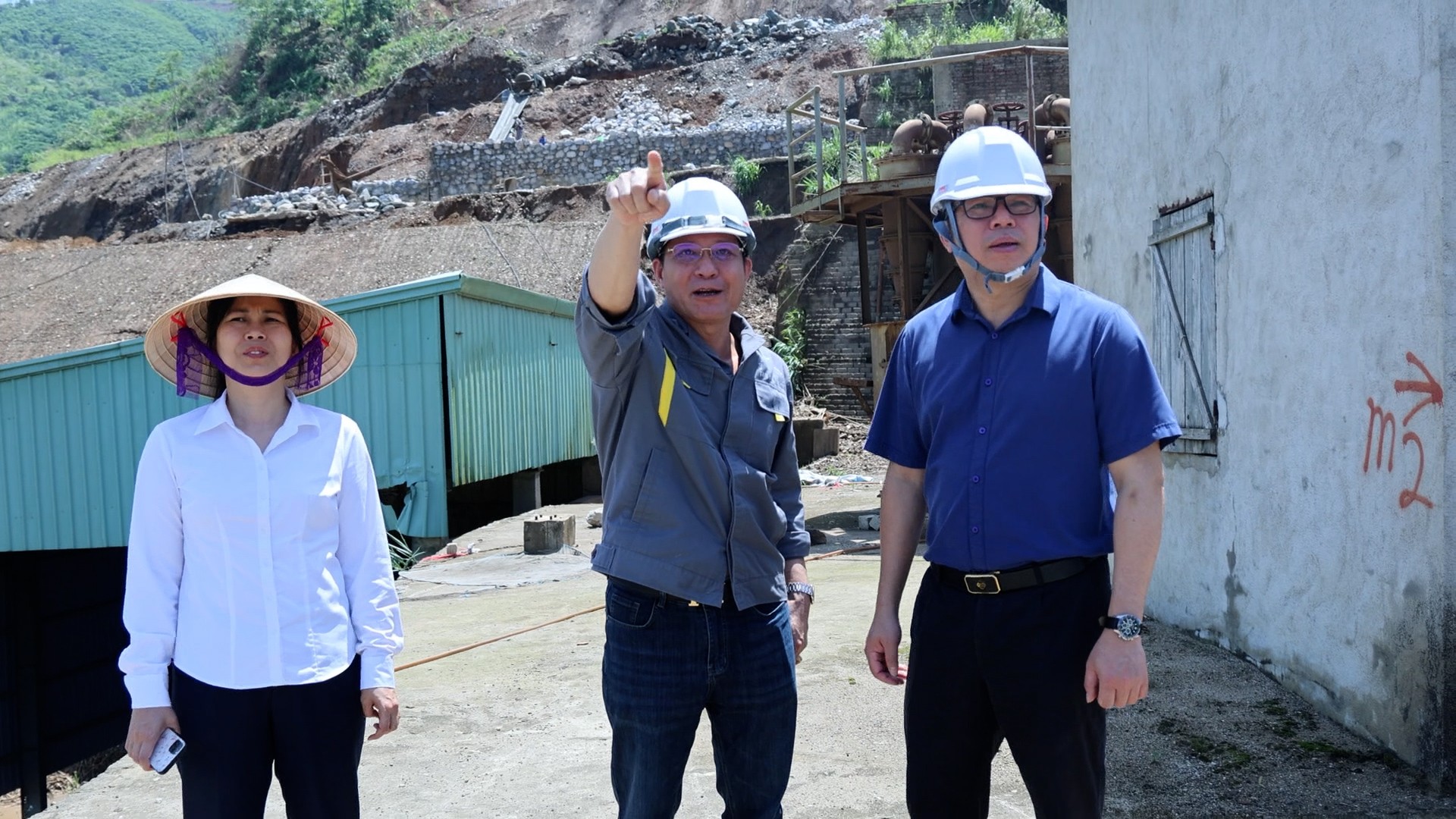 Ông Hoàng Chí Hiền, Giám đốc Sở Công Thương đánh giá cao tinh thần tích cực của chủ đầu tư trong triển khai dự án. 123.jpg
