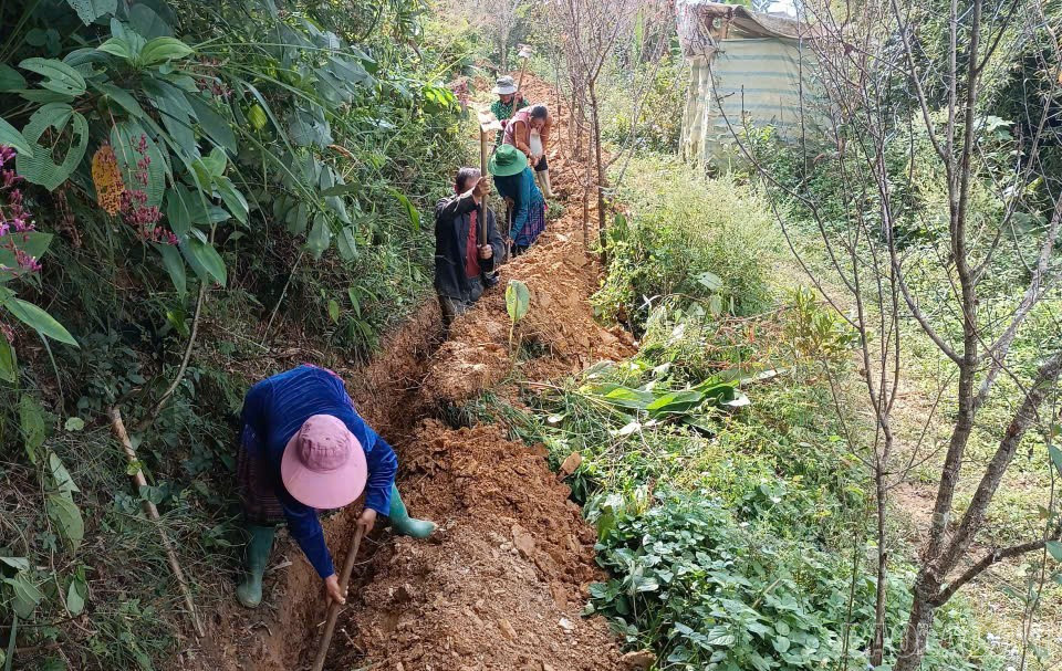 Thi công đường ống dẫn nước. baolaocai-br_nuoc-sach-8.jpg