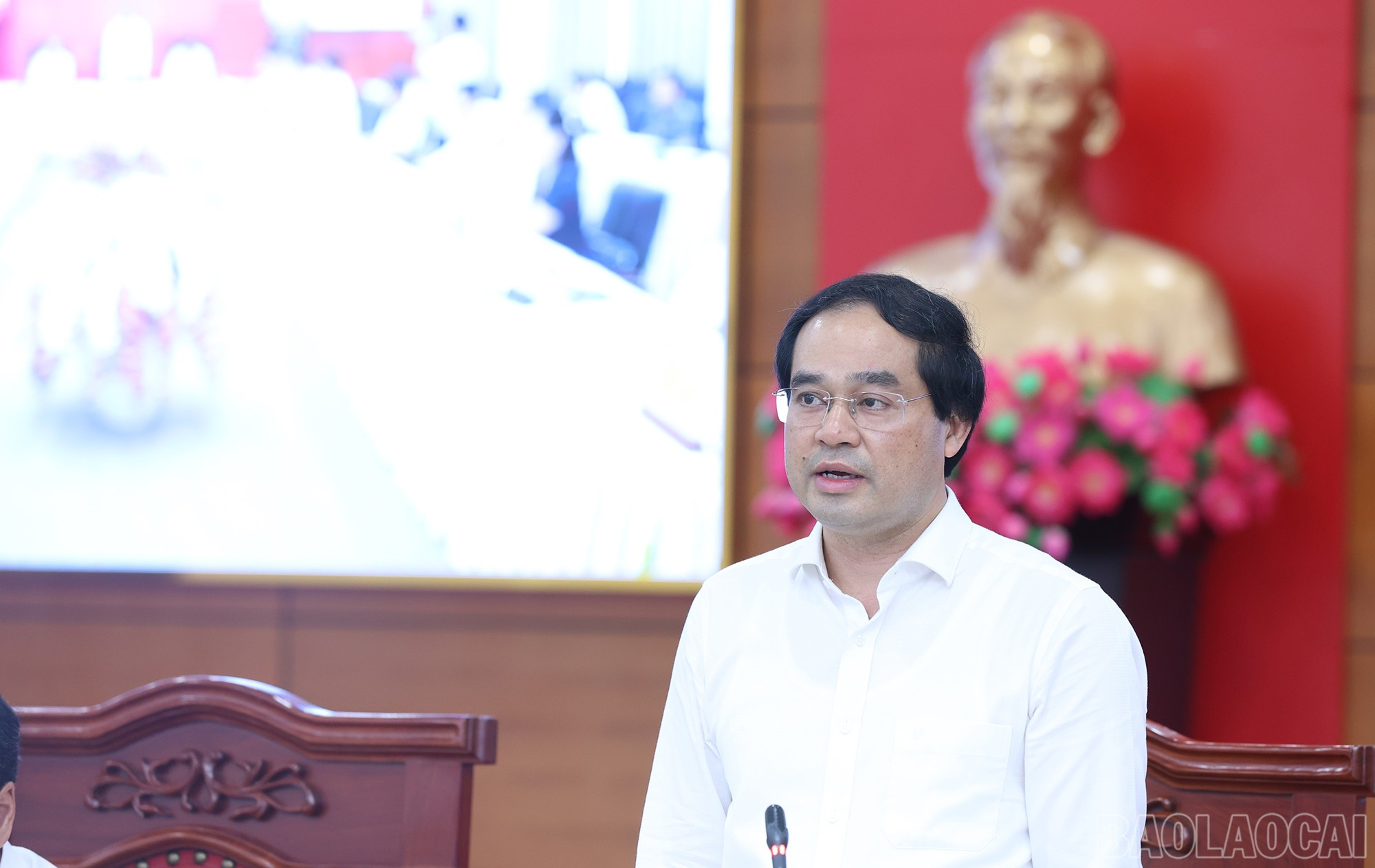 Bí thư Tỉnh ủy, Chủ tịch UBND tỉnh tin tưởng với quyết tâm cao, nỗ lực lớn, tỉnh Lào Cai sẽ sớm hoàn thành mục tiêu bàn giao mặt bằng dự án theo kế hoạch. baolaocai-br_90nd-2.jpg