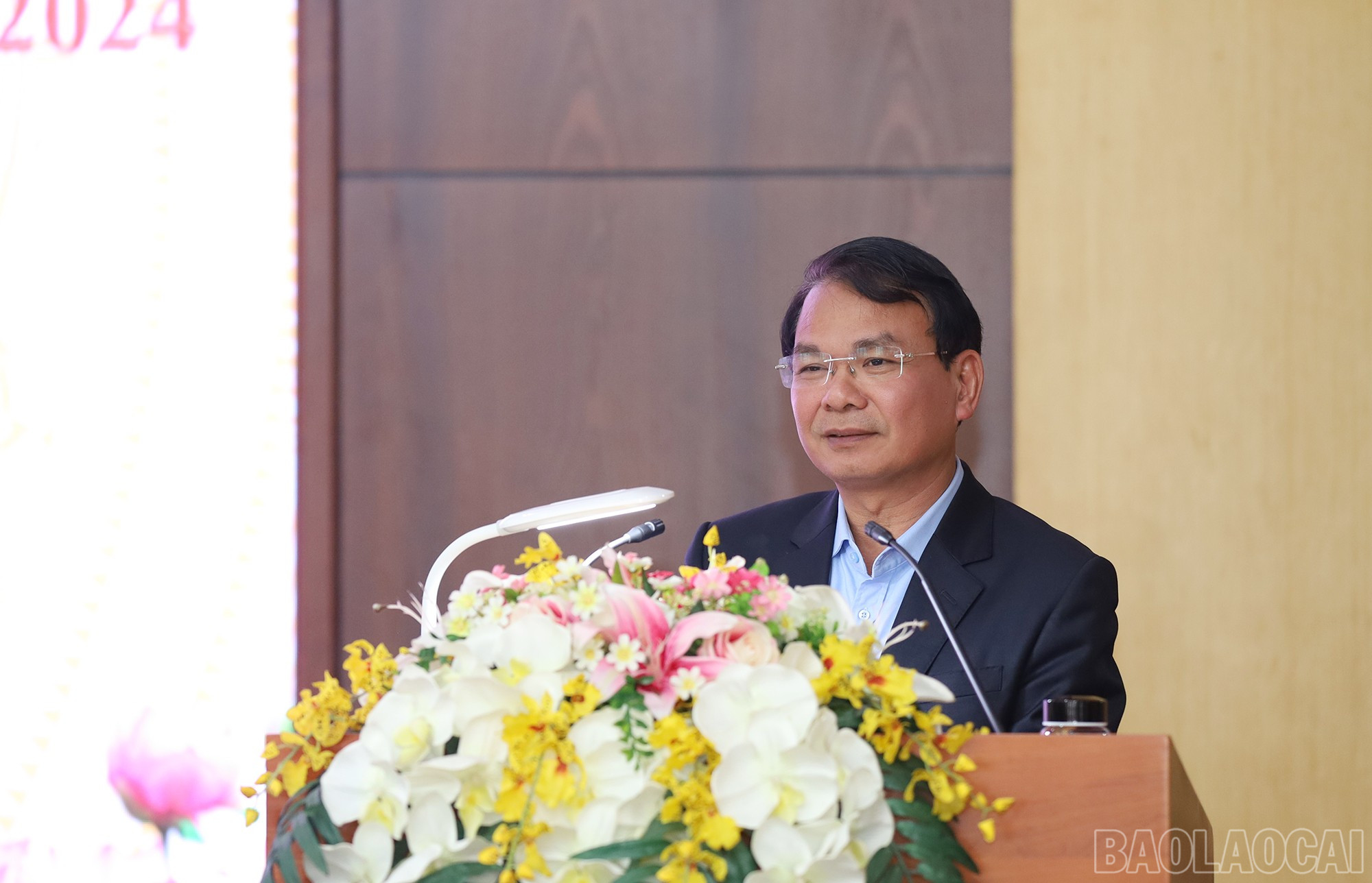 Đồng chí Đặng Xuân Phong, Bí thư Tỉnh ủy phát biểu tại hội nghị. baolaocai-br_img-6971.jpg