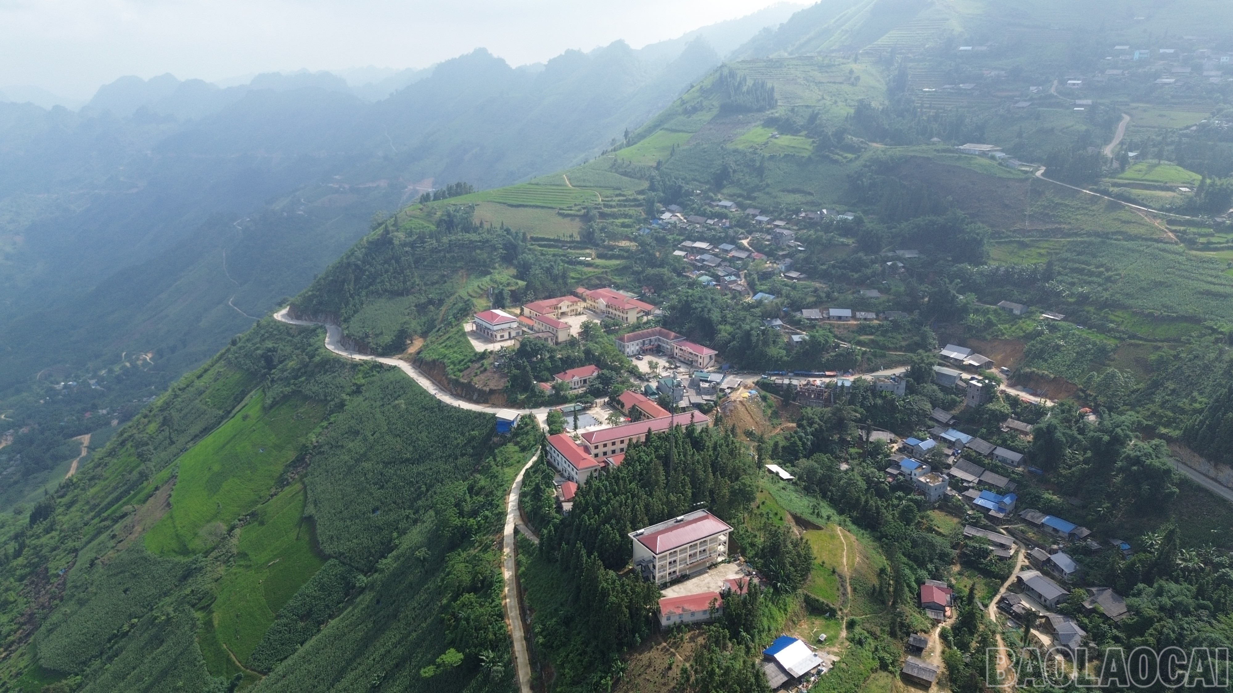Các chương trình mục tiêu quốc gia góp phần thay đổi diện mạo vùng cao Lào Cai. baolaocai-br_dji-0892.jpg