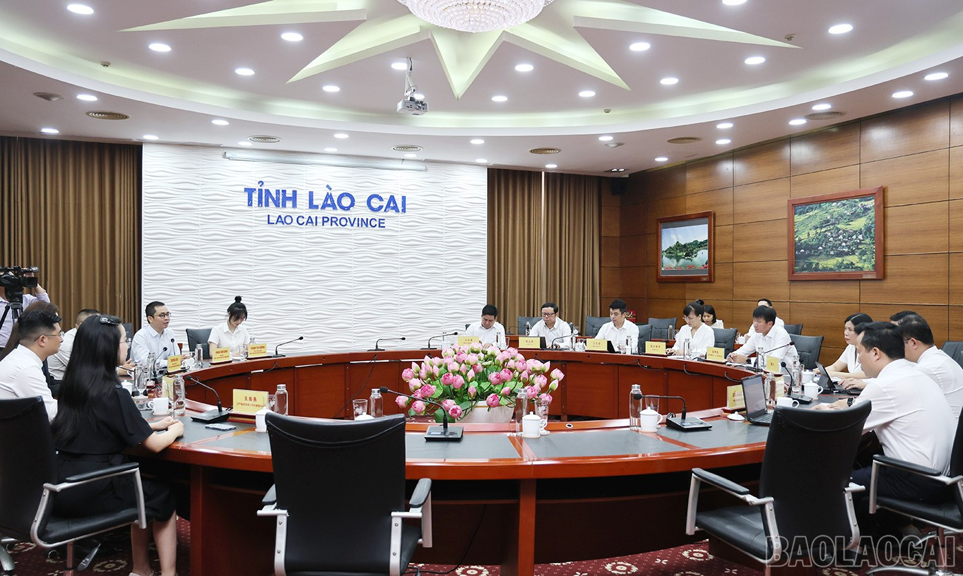 Quang cảnh buổi làm việc. baolaocai-br_img-4310.jpg