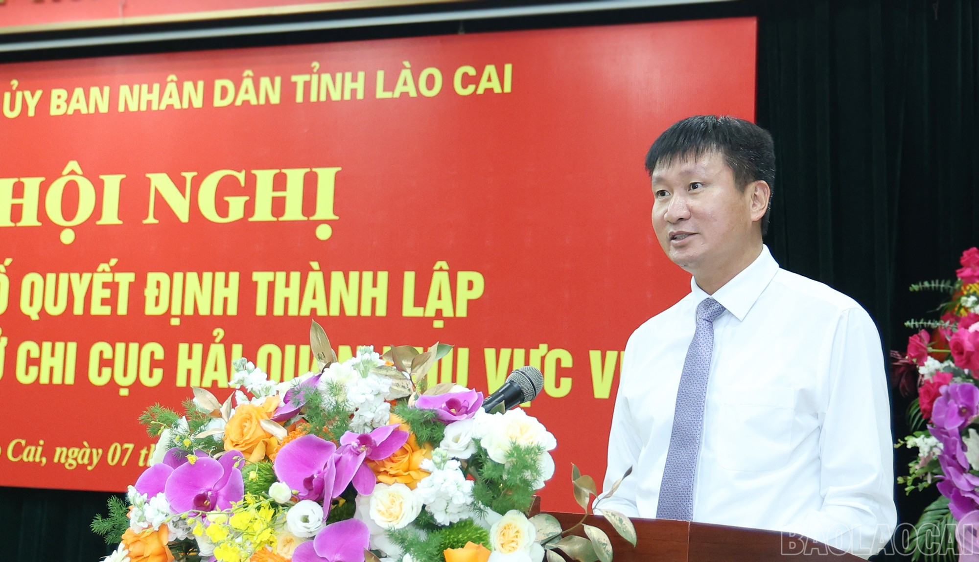 Đồng chí Trần Huy Tuấn đề nghị Đảng bộ Chi cục Hải quan khu vực VII lãnh đạo thực hiện đẩy mạnh chuyển đổi số, tạo thuận lợi tối đa cho doanh nghiệp. baolaocai-br_img-2840.jpg