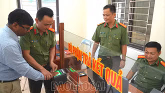 Công an tỉnh Lào Cai triển khai Cao điểm 50 ngày đêm cấp định danh điện tử cho người nước ngoài