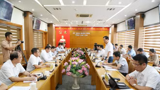 Giải quyết khó khăn, vướng mắc đối với các dự án khai thác, chế biến quặng apatit