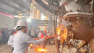 Nhà máy Gang thép Lào Cai khai lò cao trở lại