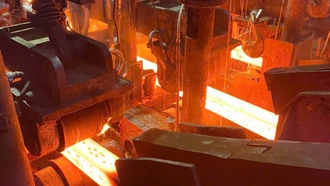 Nhà máy Gang thép Lào Cai ra lò mẻ phôi thép đầu tiên sau khi hoạt động trở lại