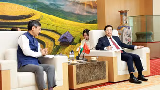 Bí thư Tỉnh ủy Dương Quốc Huy tiếp xã giao Đại sứ Đặc mệnh toàn quyền Ấn Độ tại Việt Nam 