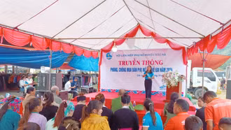 Truyền thông phòng, chống mua bán người tại chợ phiên Cốc Ly (Bắc Hà)