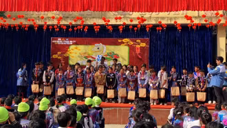Học sinh THPT Chuyên Lào Cai mang Tết sớm đến với học sinh vùng cao
