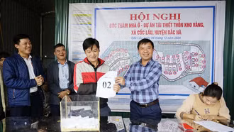 Bốc thăm vị trí nhà tại khu tái định cư Kho Vàng