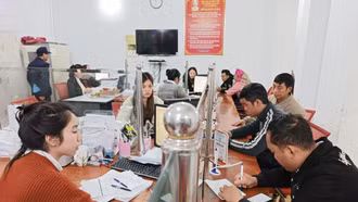 Các ngân hàng tích cực hỗ trợ người dân xác thực sinh trắc học