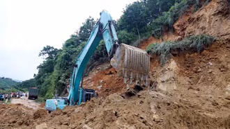 Bát Xát: Căng mình thông các tuyến giao thông trọng yếu 