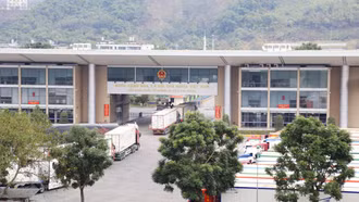 Gần 10 triệu USD kim ngạch xuất - nhập khẩu qua Cửa khẩu Kim Thành dịp Tết