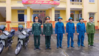 Tết ở Ban Chỉ huy Quân sự xã, phường