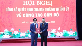 Công bố quyết định của Ban Thường vụ Tỉnh ủy về công tác cán bộ tại huyện Bắc Hà