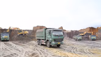 Nhộn nhịp không khí lao động đầu xuân trên các công trình