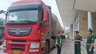 Tập trung phòng, chống buôn lậu khu vực biên giới