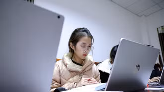 [Ảnh] “Cả ngày đếm cây, suốt đêm áp giá” tại Dự án đường dây 500 KV 