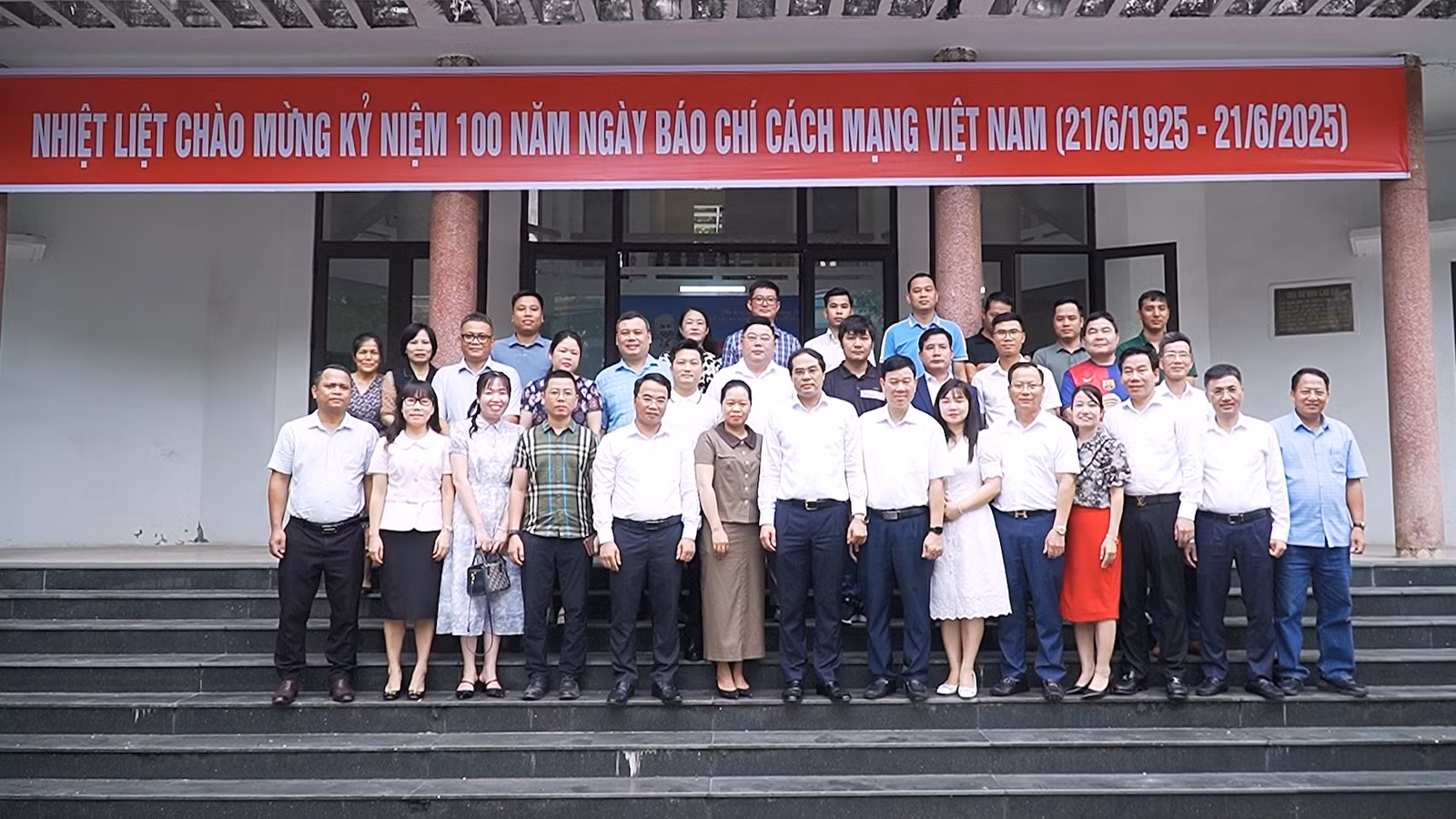 lanh-dao-tinh.jpg