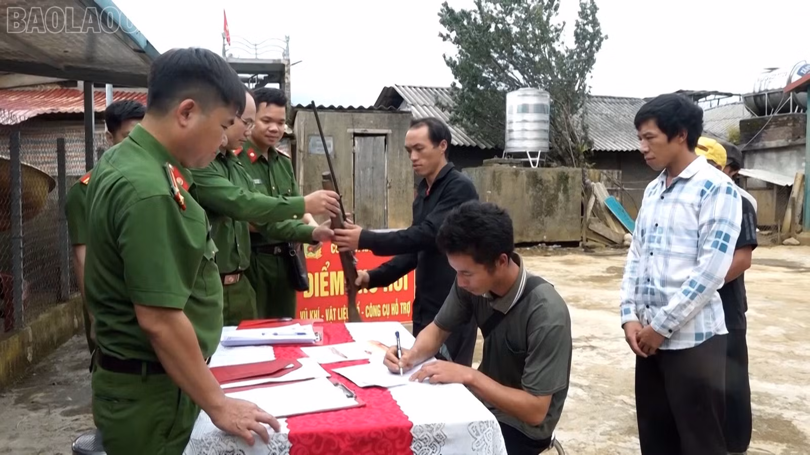 baolaocai-tl_anh-sang-19.jpg