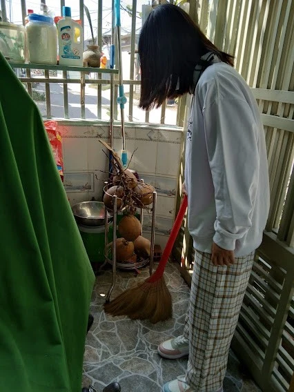 Vì sao có tục kiêng quét nhà, đổ rác vào mùng 1 tết? ảnh 3