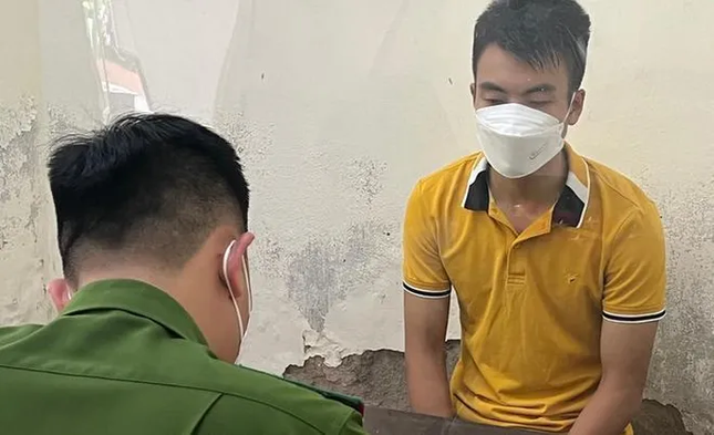 Chân sút nổi tiếng làng bóng 'phủi' xứ Nghệ làm đại lý đường dây cá độ nghìn tỷ ảnh 2 Chân sút nổi tiếng làng bóng 'phủi' xứ Nghệ làm đại lý đường dây cá độ nghìn tỷ ảnh 2