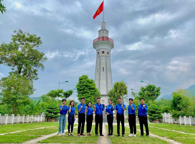 Nam sinh Lào Cai dẫn thời sự: Đảng viên trẻ đầy tài năng và nhiệt huyết ảnh 9