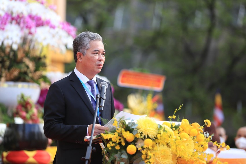 Hàng ngàn tăng ni, Phật tử dự Đại lễ Phật đản ảnh 2 Hàng ngàn tăng ni, Phật tử dự Đại lễ Phật đản ảnh 2