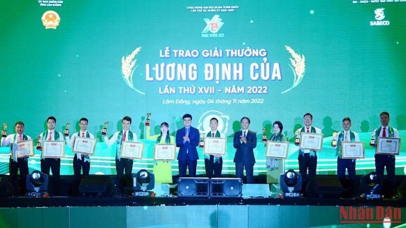 32 nhà nông trẻ xuất sắc giành Giải thưởng Lương Định Của lần thứ 17 ảnh 3 32 nhà nông trẻ xuất sắc giành Giải thưởng Lương Định Của lần thứ 17 ảnh 2