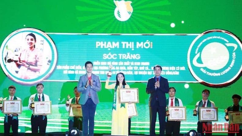 32 nhà nông trẻ xuất sắc giành Giải thưởng Lương Định Của lần thứ 17 ảnh 2 32 nhà nông trẻ xuất sắc giành Giải thưởng Lương Định Của lần thứ 17 ảnh 1