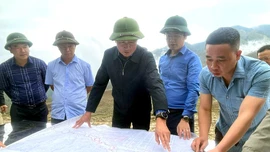 Bí thư Tỉnh ủy Trần Huy Tuấn kiểm tra tiến độ thi công Dự án đường kết nối Mường La (Sơn La), Than Uyên, Tân Uyên (Lai Châu), Mù Cang Chải, Văn Chấn, Văn Yên (Yên Bái) với đường cao tốc Nội Bài - Lào Cai (IC15).