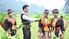 Đồng bào dân tộc Dao xã Tân Phượng, huyện Lục Yên.