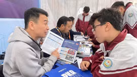 Yen Bai Organizes Career Counseling â€“ Enrollment â€“ Employment Fair for Students at Educational Institutions across the Province.