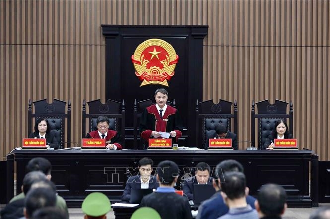 Thẩm phán, Chủ tọa phiên tòa Trần Nam Hà tuyên án đối với các bị cáo trong vụ đại án Việt Á. Thẩm phán, Chủ tọa phiên tòa Trần Nam Hà tuyên án đối với các bị cáo trong vụ đại án Việt Á.